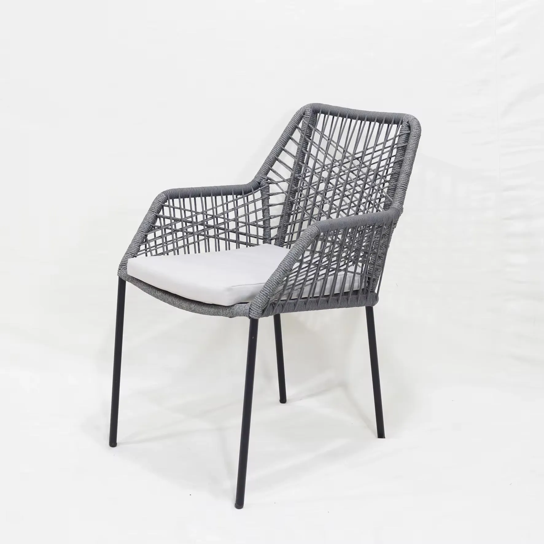 كرسي خارجي مع مسند - outdoor chair with armrest